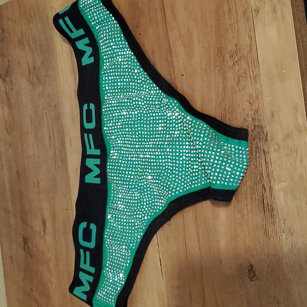 Myfreecams bikini panties glitter